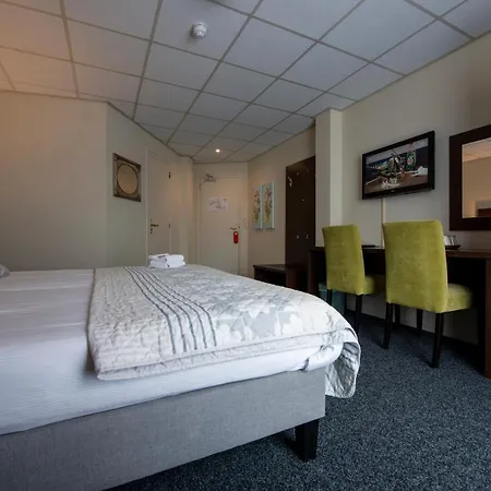 Hotel Arcen 3*