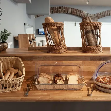 ホテル レストラン アルセン 3* アルセン